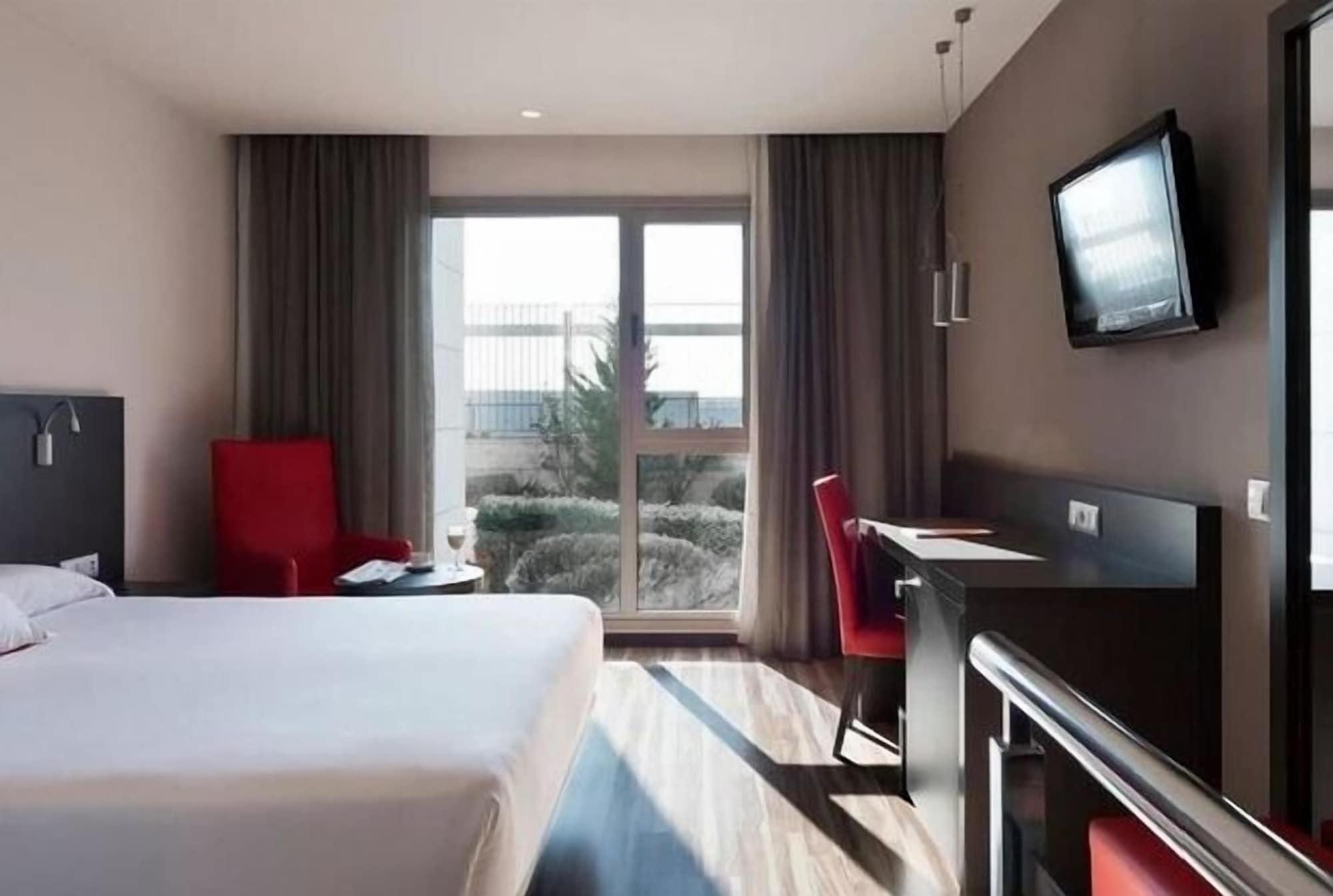 Eurostars Arenas De Pinto Hotel Exterior photo